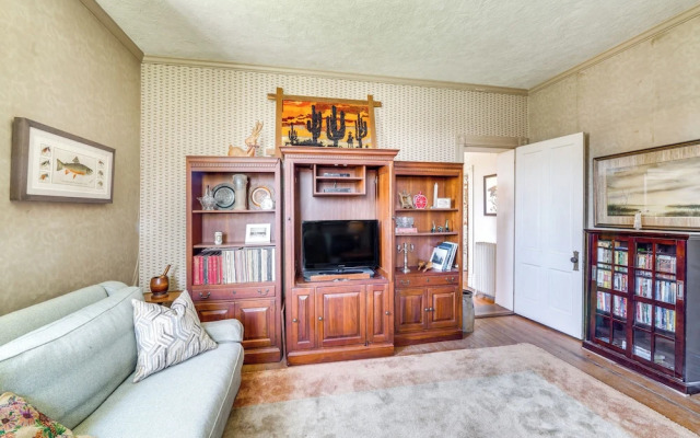 Historic & Spacious Family Home in Nicholasville!