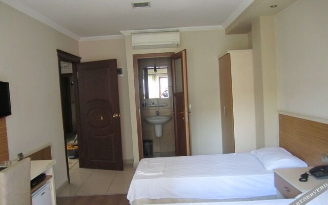 Ozgur Hotel