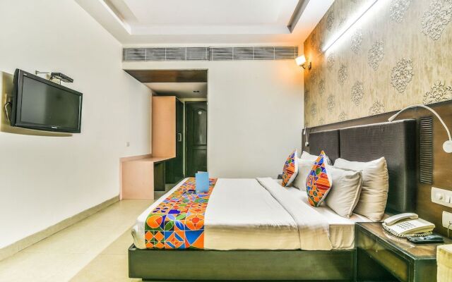 FabHotel Alpine Tree