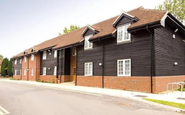 Premier Inn Woking West - A324