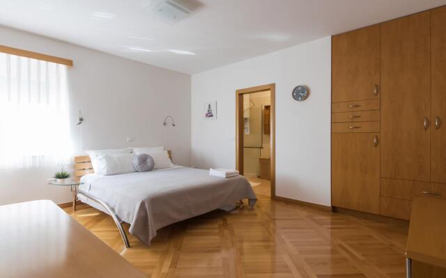 Seaside Villa in Zadar With Swimming Pool