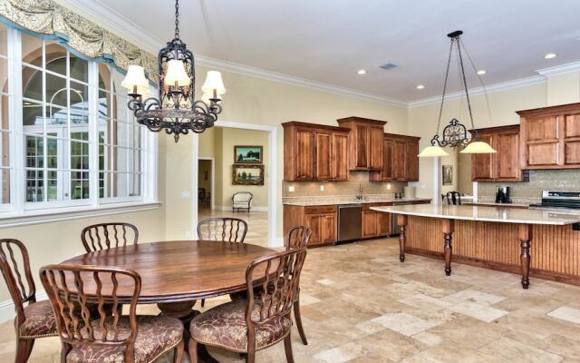 Knickerbocker Estate 8 Bedroom Home by NFVH