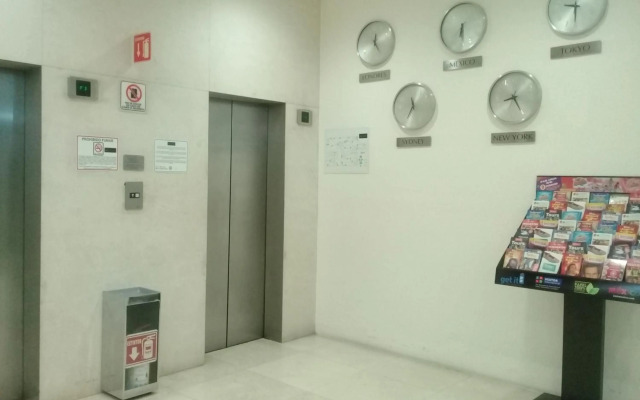 We Hotel Aeropuerto