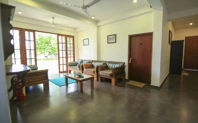 OYO 389 Bay Beach Hotel