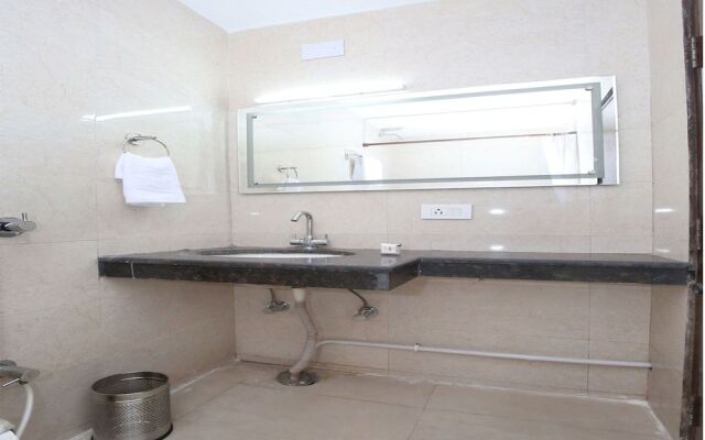 OYO 2690 Hotel Oscar Regency