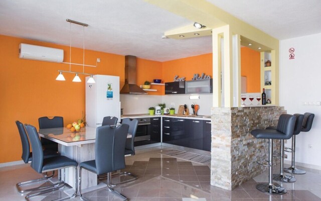 Beautiful Home in Trogir With Jacuzzi, Wifi and 1 Bedrooms