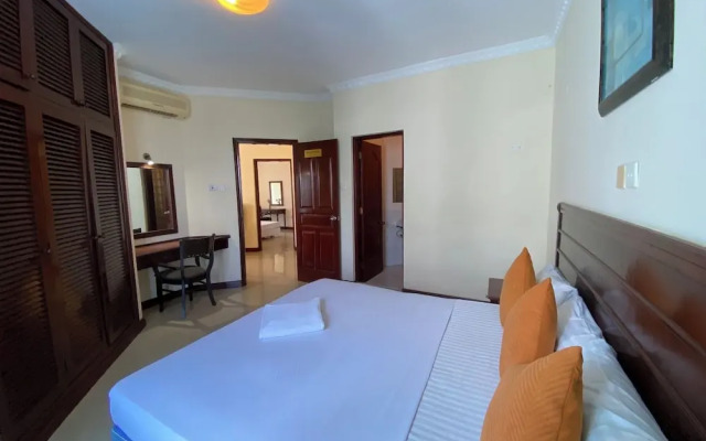 Lux Suites La Vida Sunrise Apartments