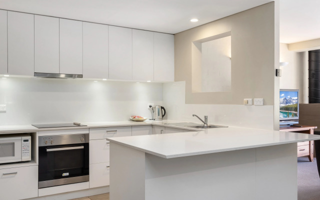 Novotel Lake Crackenback Resort & Spa