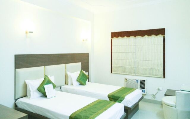 Treebo Maniram Palace