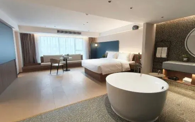 Imperial Dragon Bay Rojoy Hotel