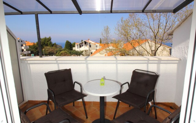 Bacan Serviced Apartments