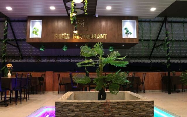 Hotel Shree Palace & Restaurant