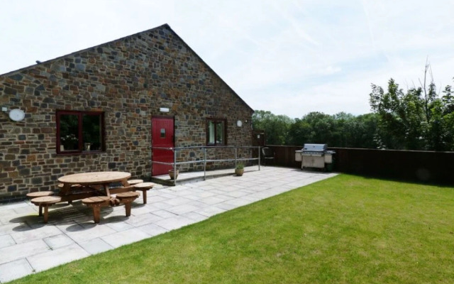 Holiday Home Cwm Tawel