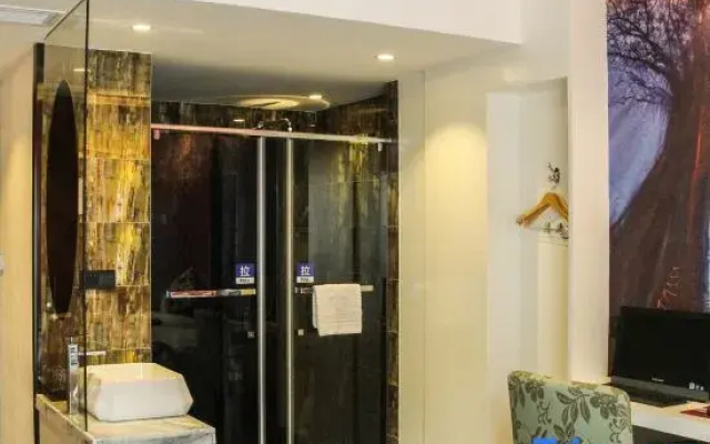 Junyi Hotel (Wenzhou Railway Station Wutian Old Street)