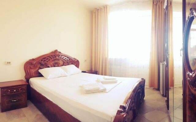 Paradise Hotel