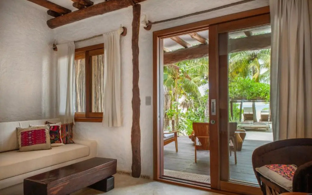 Mawimbi Boutique Hotel