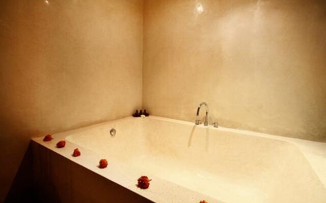 The Grove Villa Bumbak
