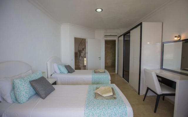 Villa Horizon by Akdenizvillam