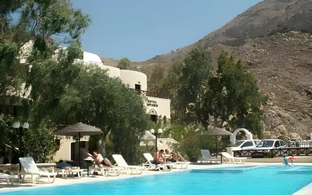 TheArtemis - Perissa Hotel