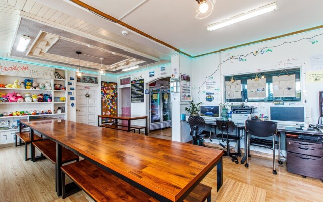 Seongsan Hotpul Guesthouse - Hostel