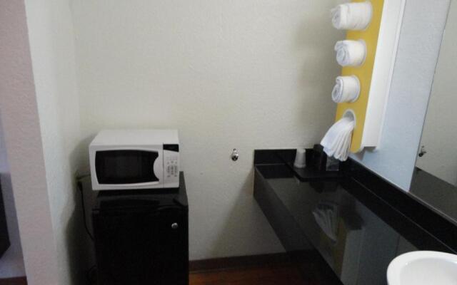 Motel 6 Round Rock, TX