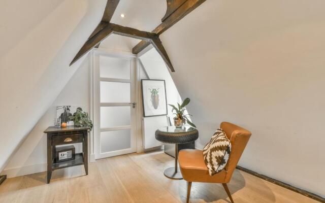 Herengracht Bed & Breakfast with canal view