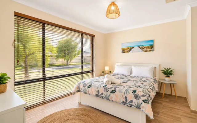 Sandpiper House – Guest Rooms – Busselton
