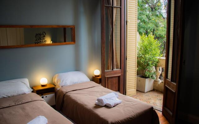 Sabatico Travelers Hostel & Guesthouse