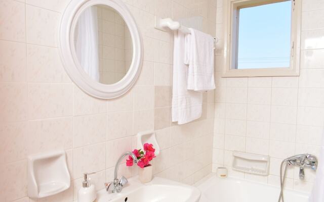 Artemida Pansion Georgioupolis