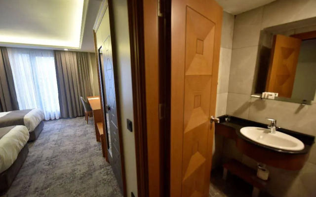 Four Seven Hotel