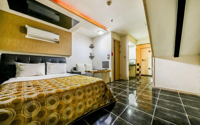 Eumseong Black and White