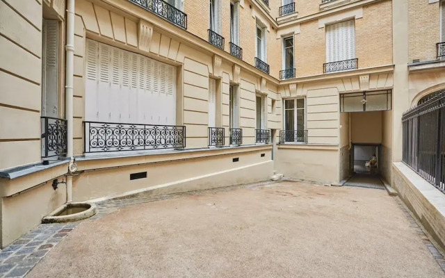 Studio Eiffel Tower/trocadero