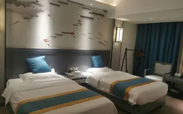 Beihai Bainian Hotel (Beihai Old Street)