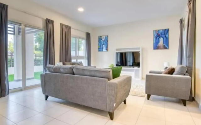 R&H Villa