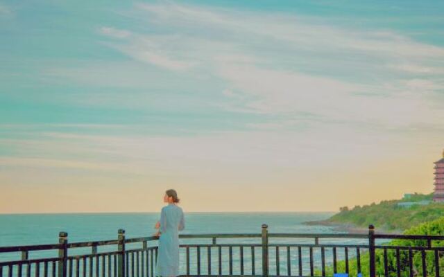 Tree House Nanshan Sanya