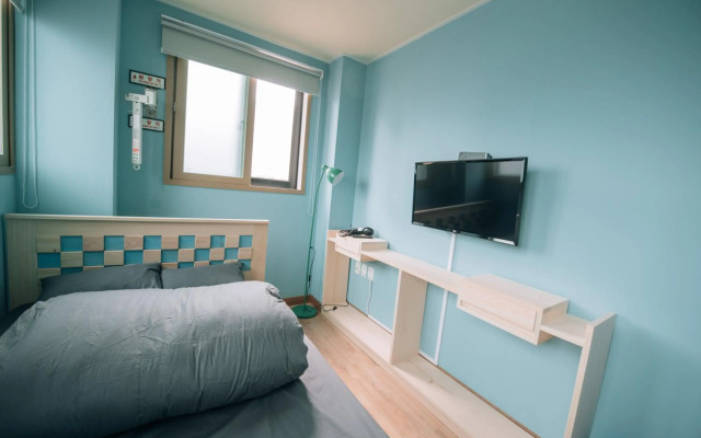 Quartz Hostel
