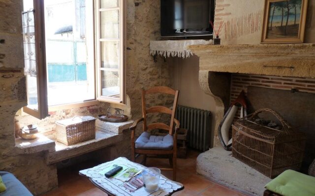 Chambres dhôtes et Gîte Sous La Tonnelle