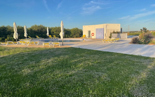 Golden Oasis Retreat in Silves