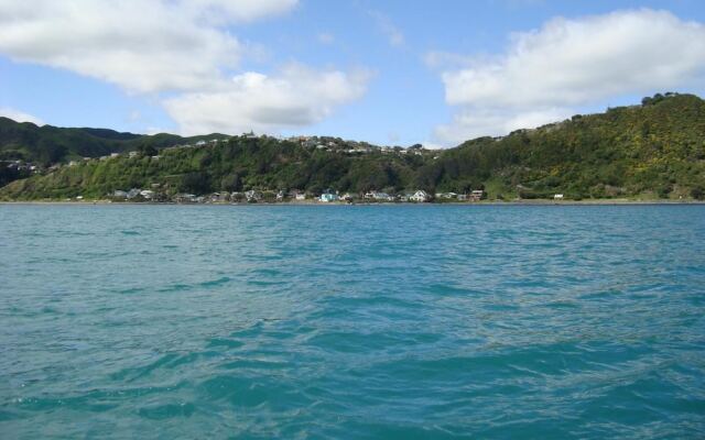 Kapiti Waves Beach Retreat