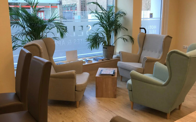 Hotel Select Suites & Aparts