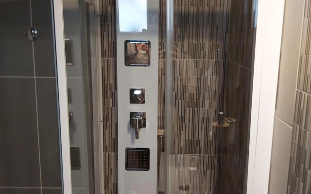 Machi Rooms