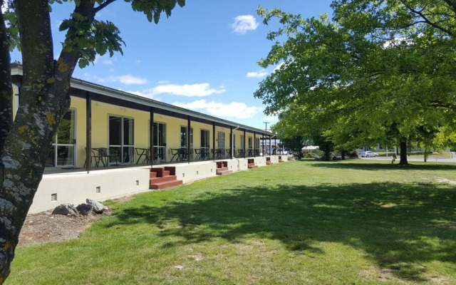 High Country Motel and Backpackers