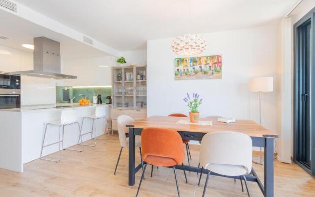 SEA VIEW 2 BDR Apartment Allonbay Village & SPA