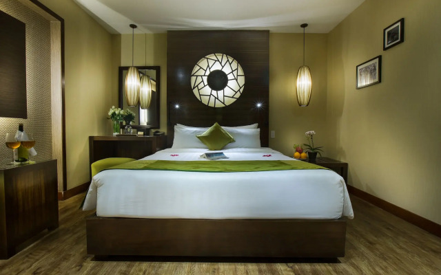 Oriental Suites Hotel & Spa