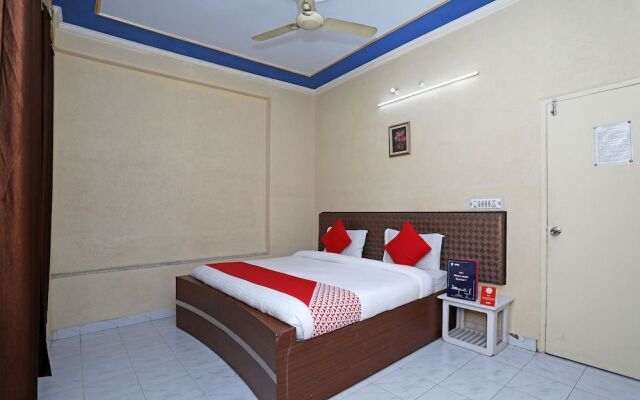 OYO 10444 Vasundhra INN