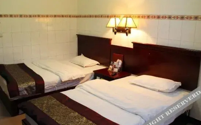 Kunming Hongjinrui Hotel
