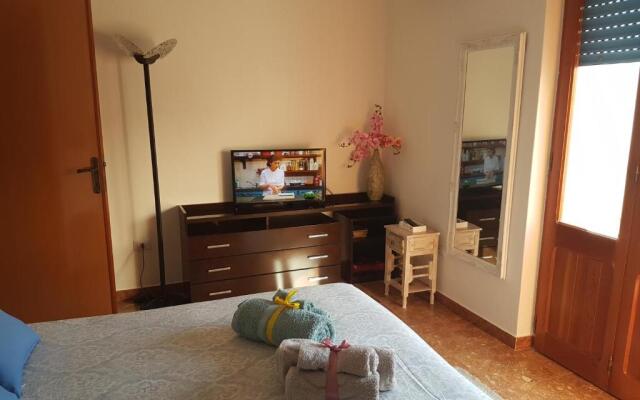 Casa Vacanze Fronte Mare Calasetta "CA' U CAPPUN"