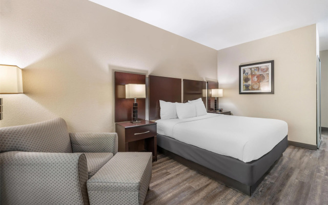 Best Western Plus Eastgate Inn & Suites