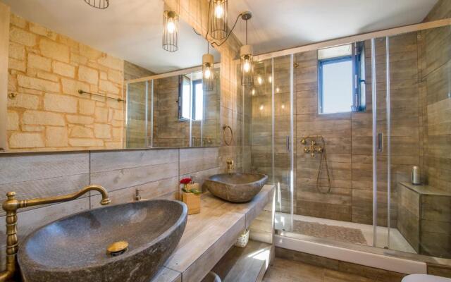 Villa Sirocos, Private eco pool, near the beach