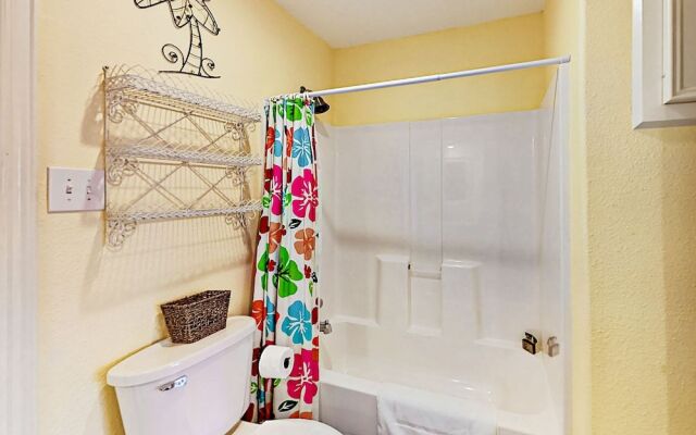4121 Las Palmas Street Home by RedAwning
